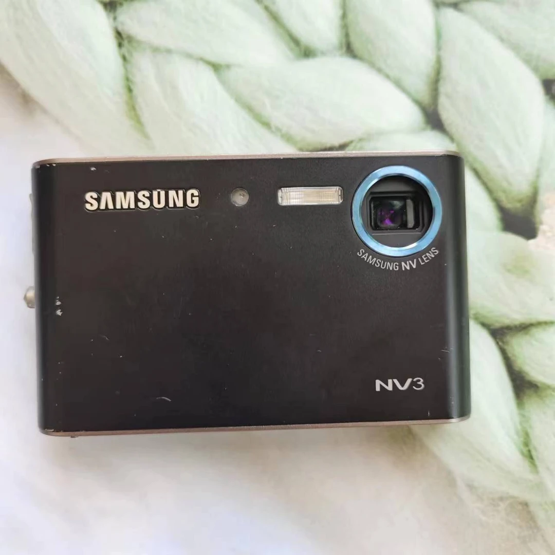 9新 Samsung/三星 NV3 720万像素3倍光学变焦摄影黑色复古学生