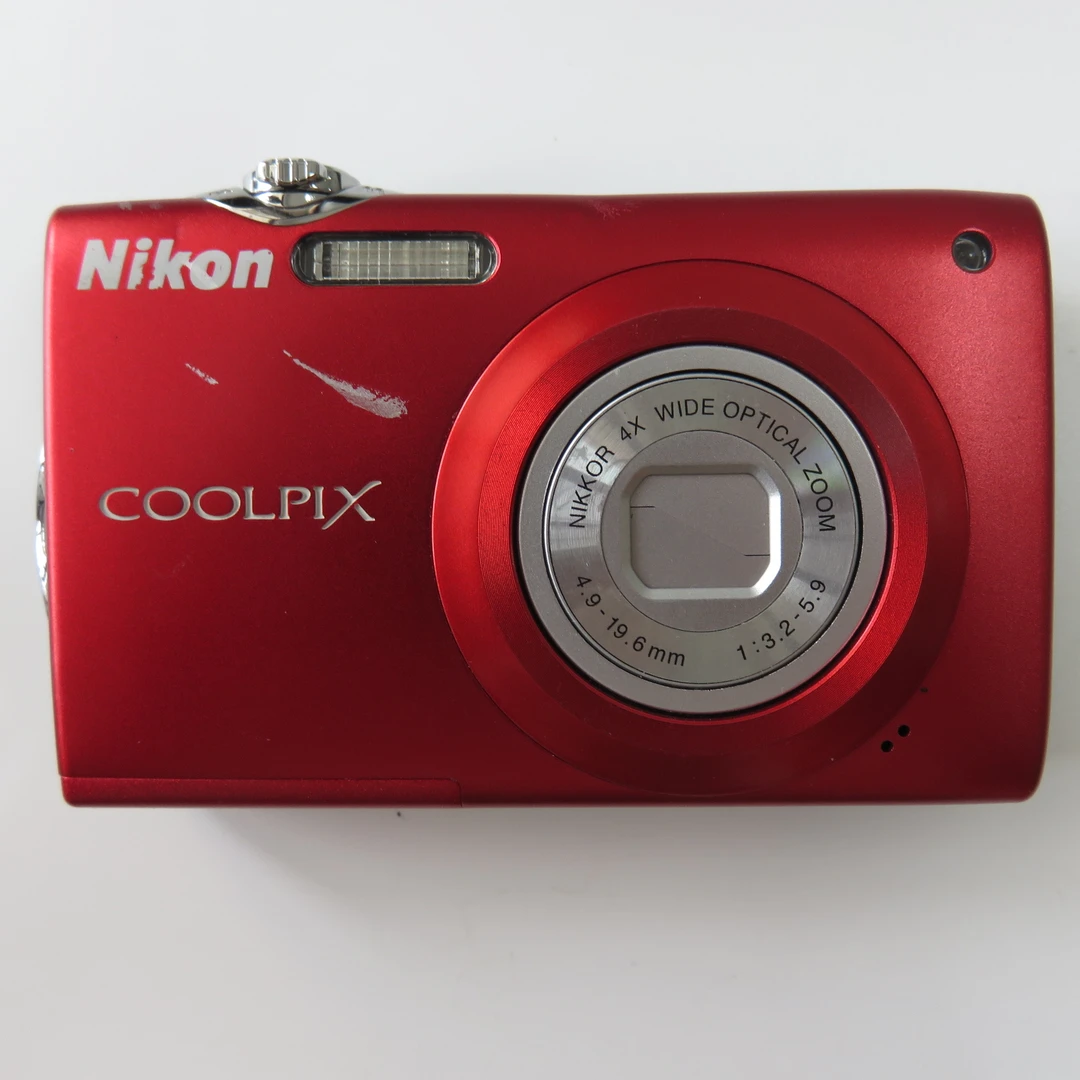 9新 Nikon/尼康 尼康s205红色冷白质感学生摄影