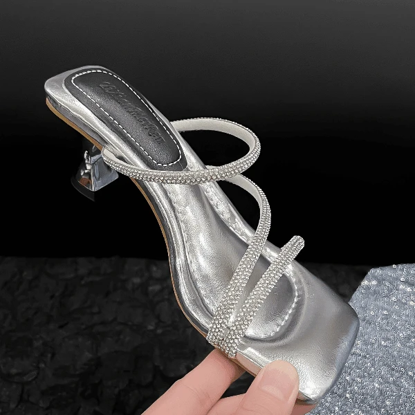 方头一字带粗跟高跟2024年夏季新款气质女士银色百搭踩屎感凉拖鞋