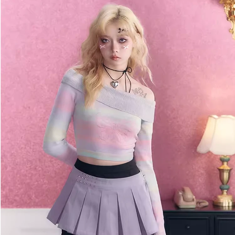 Kyouko baby 彩虹妥妥纯欲风针织上衣蝴蝶刺绣针织衫