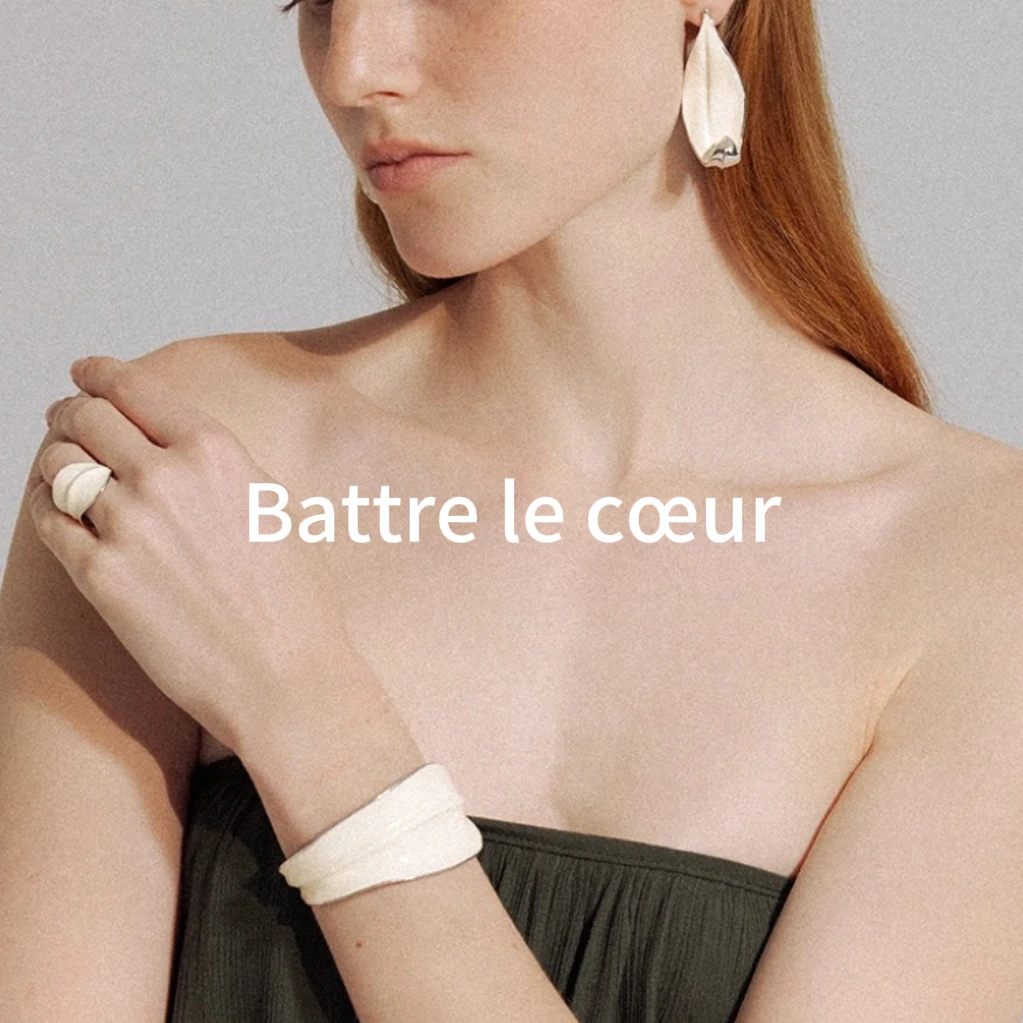 铜合金珐琅耳饰 Blc柏图拉瑟植物系列白色卷叶造型小众设计师耳环