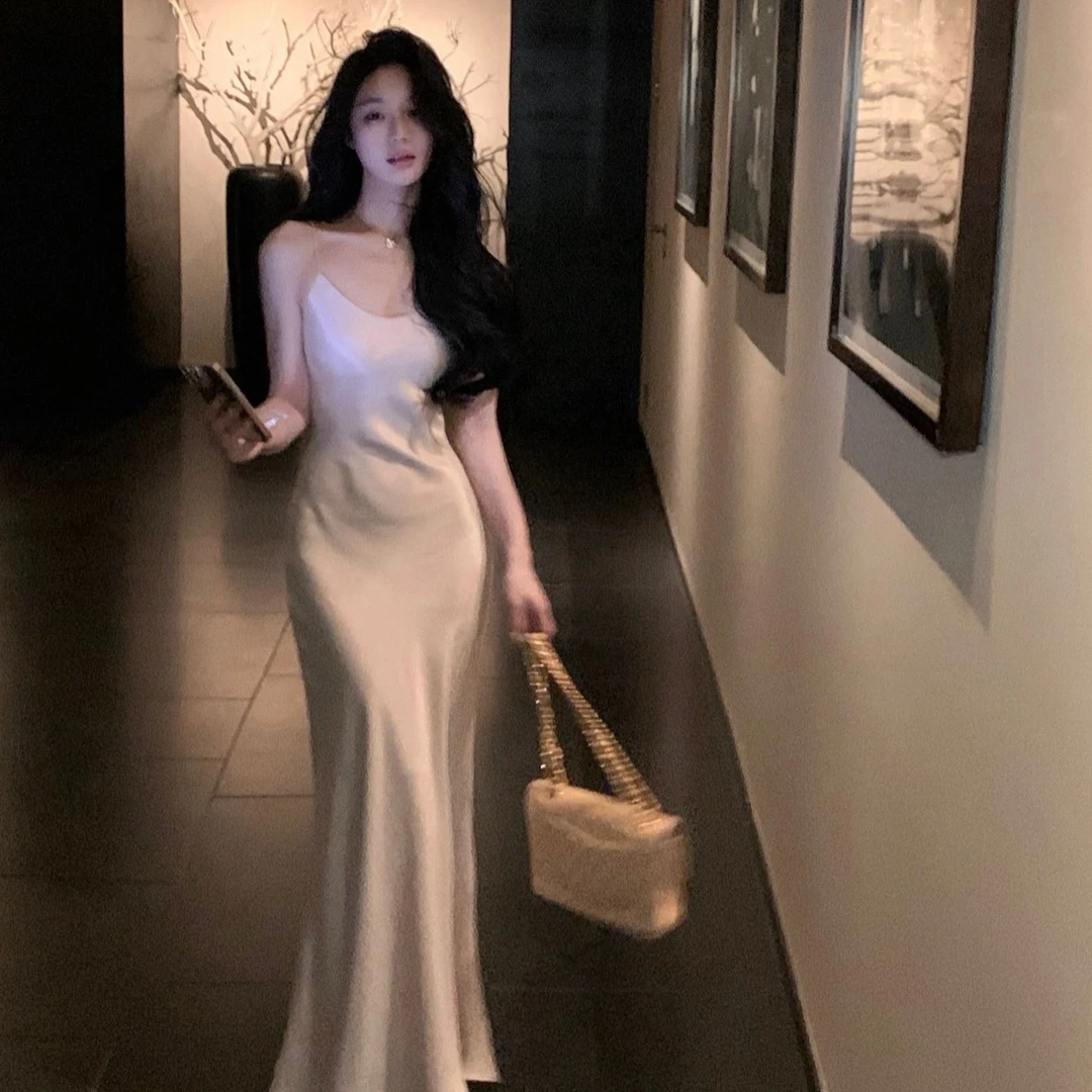 从一时刻 铜氨丝V领吊带连衣裙女收腰气质高级感CY-S24088