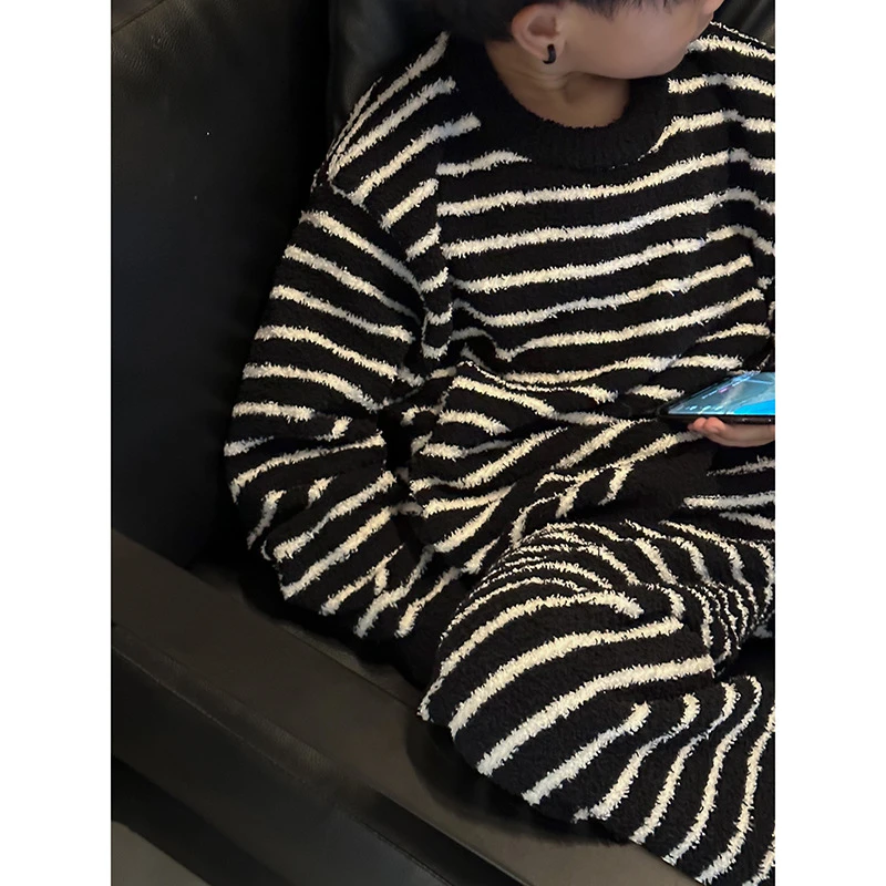 男童居家服2025秋冬新款中大童帅气条纹睡衣男宝宝圆领洋气两件套