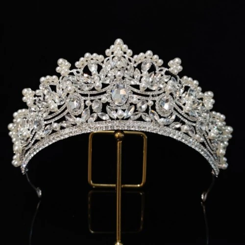 8123喜看优选新娘主婚纱皇冠饰新款大气高级感奢华成人礼王冠气质