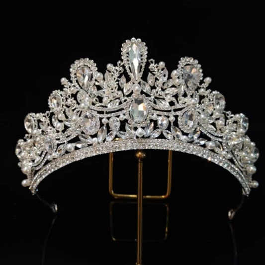 8107喜看优选气质新娘白色婚纱皇冠高级感生日公主王冠冠婚礼饰