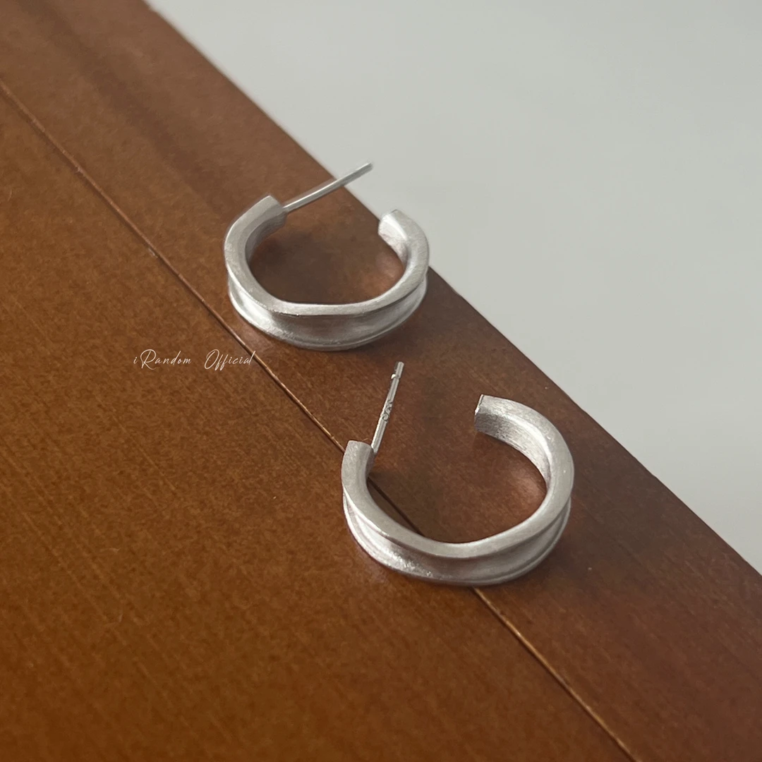 925银耳饰 气质冷淡风简约凹凸不规则拉丝半C形圆圈s925银耳环