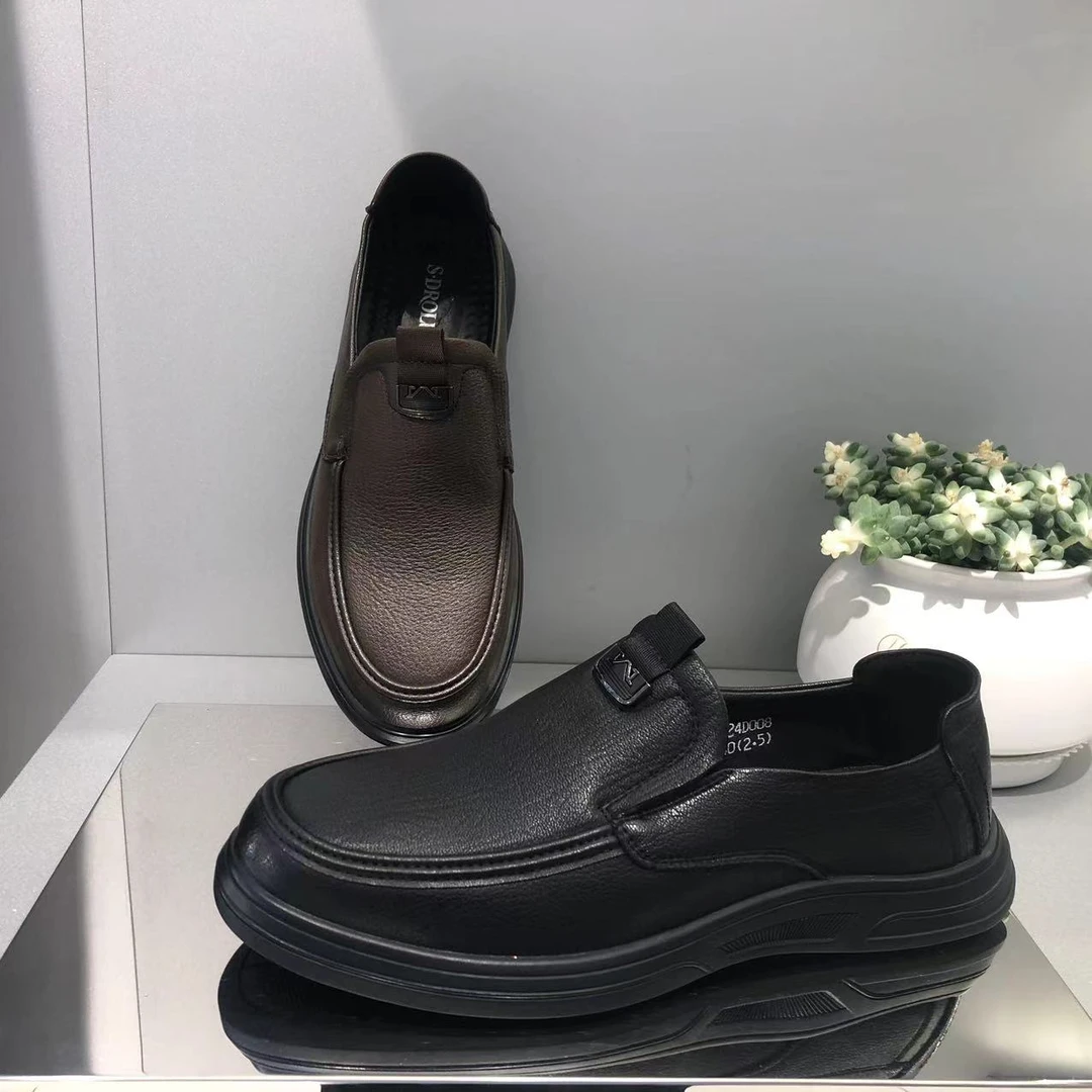 2024男士新款软底软面商务休闲鞋