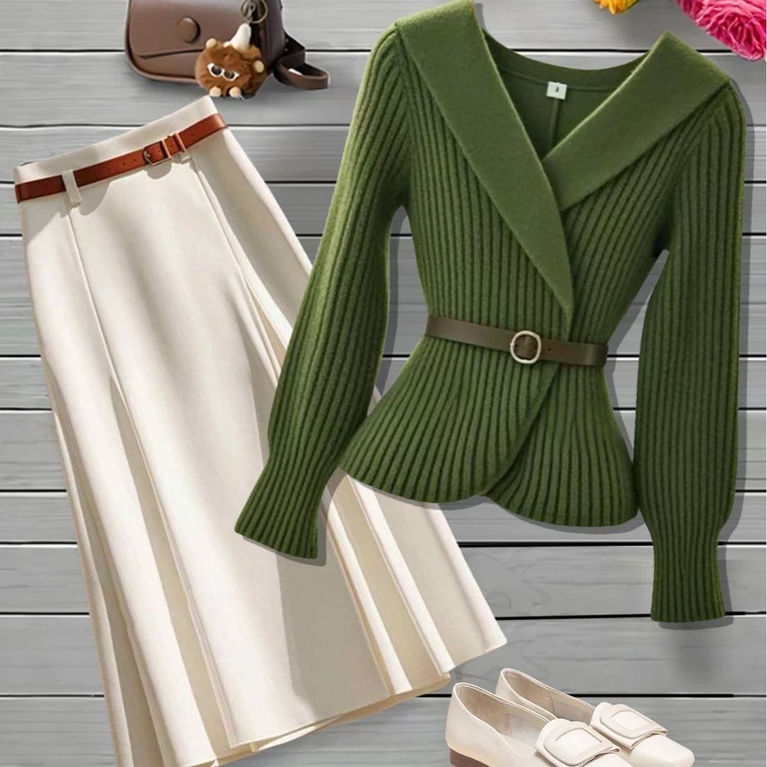 2024秋季新款独特超好看高级感收腰绿色毛衣女黑色半身裙两件套装