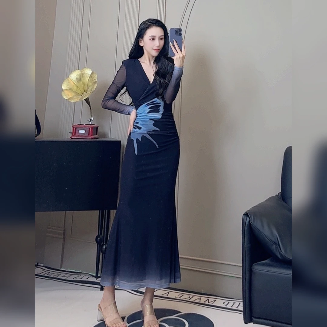 气质女人味V领长袖定位花显瘦修身网纱包身鱼尾裙长裙