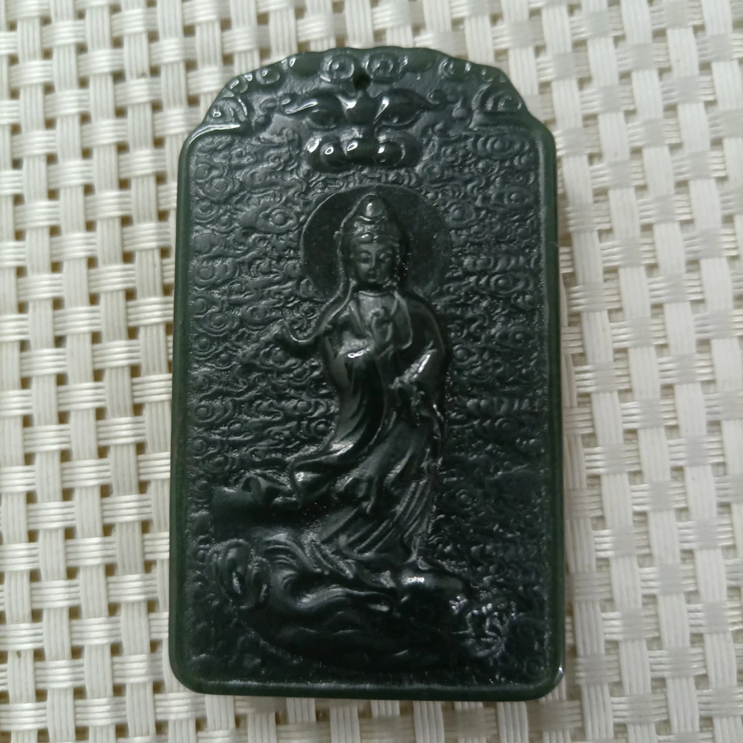 新疆和田玉青玉玉龙观音