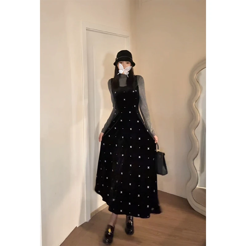 48h 黑天鹅/高个子女装 温柔雪花星星背带显瘦丝绒连衣裙 Au170