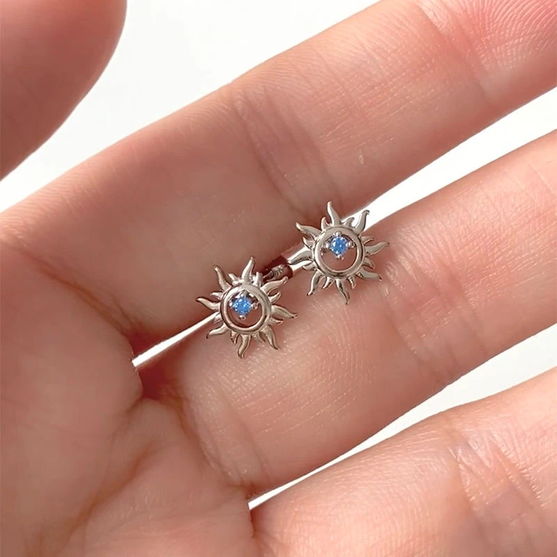 合金耳饰 新款太阳花耳钉女轻奢ins复古百搭高级感小众简约小巧