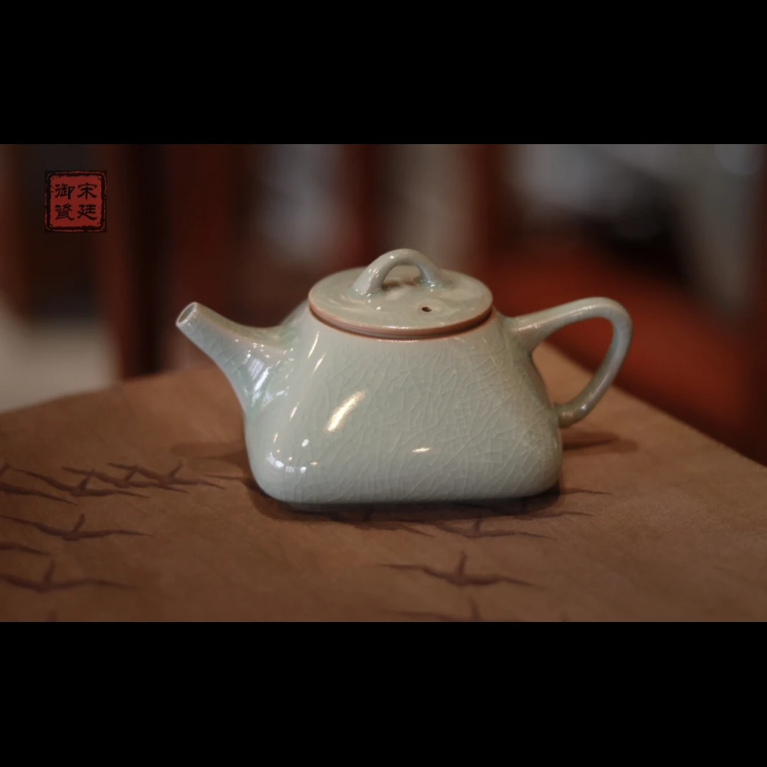 【宋廷御瓷·汝官窑】原矿青绿釉天道壶