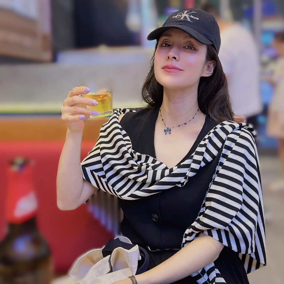 娜一家 2024韩国东大门秋季新款披肩