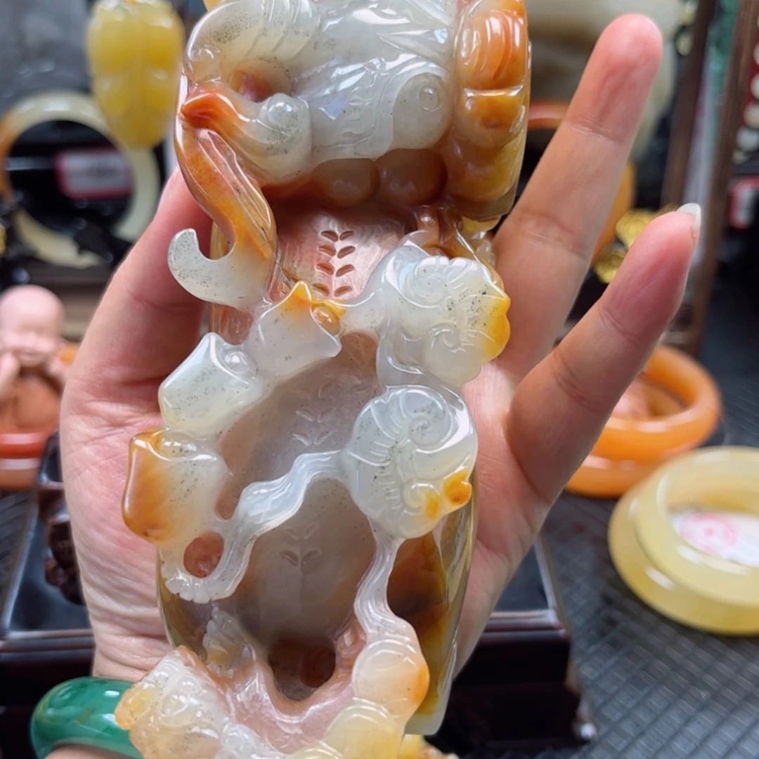 【闪购商品】石英质玉（黄龙玉）颈饰未镶嵌