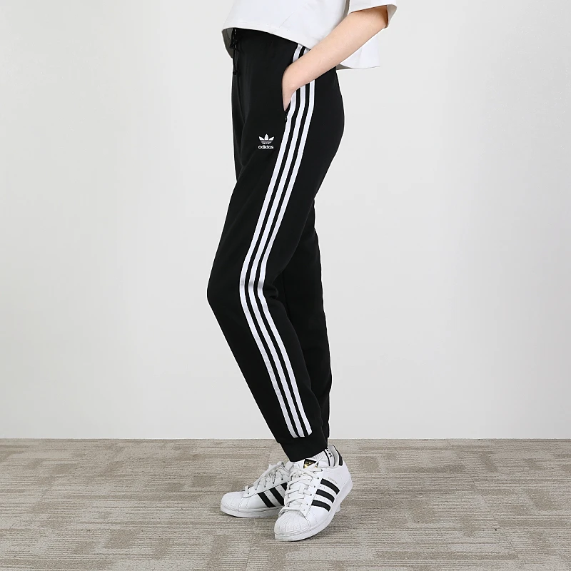 阿迪达斯三叶草女裤2024春新款三条纹运动裤休闲收脚长裤 GD2255