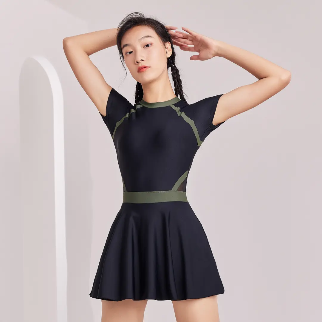 zoke游泳衣泳衣女休闲百搭连体裙式平角遮肚显瘦防晒温泉度假泳衣