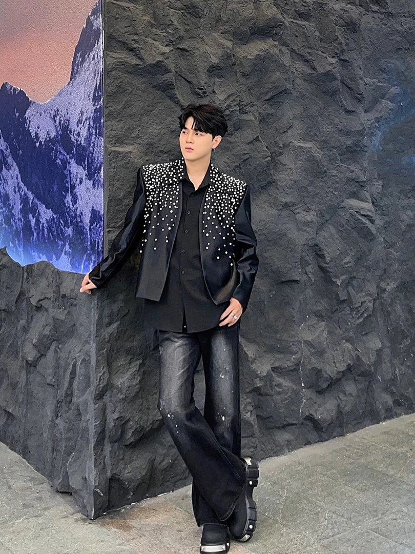 嘉伟6361 黑色短款外套男高级感重工钉珠镶钻装饰开衫无领夹克