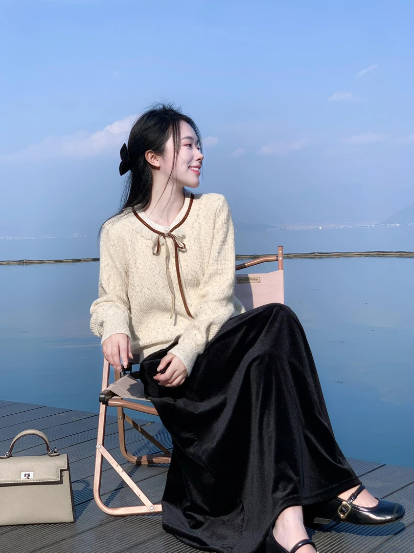 2024秋冬新款设计感蕾丝花边开衫蝴蝶结毛衣搭配丝绒半身裙两件套