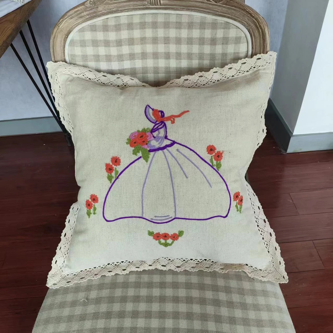 LY2428中古少女棉麻毛线绣抱枕套（不含芯）