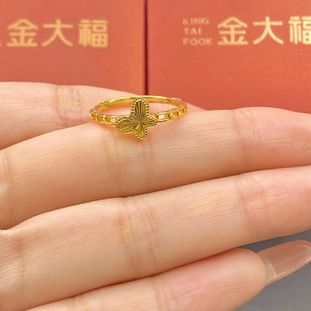 金大福足金999黄金实心镭射细闪蝴蝶戒指可调节2.43g