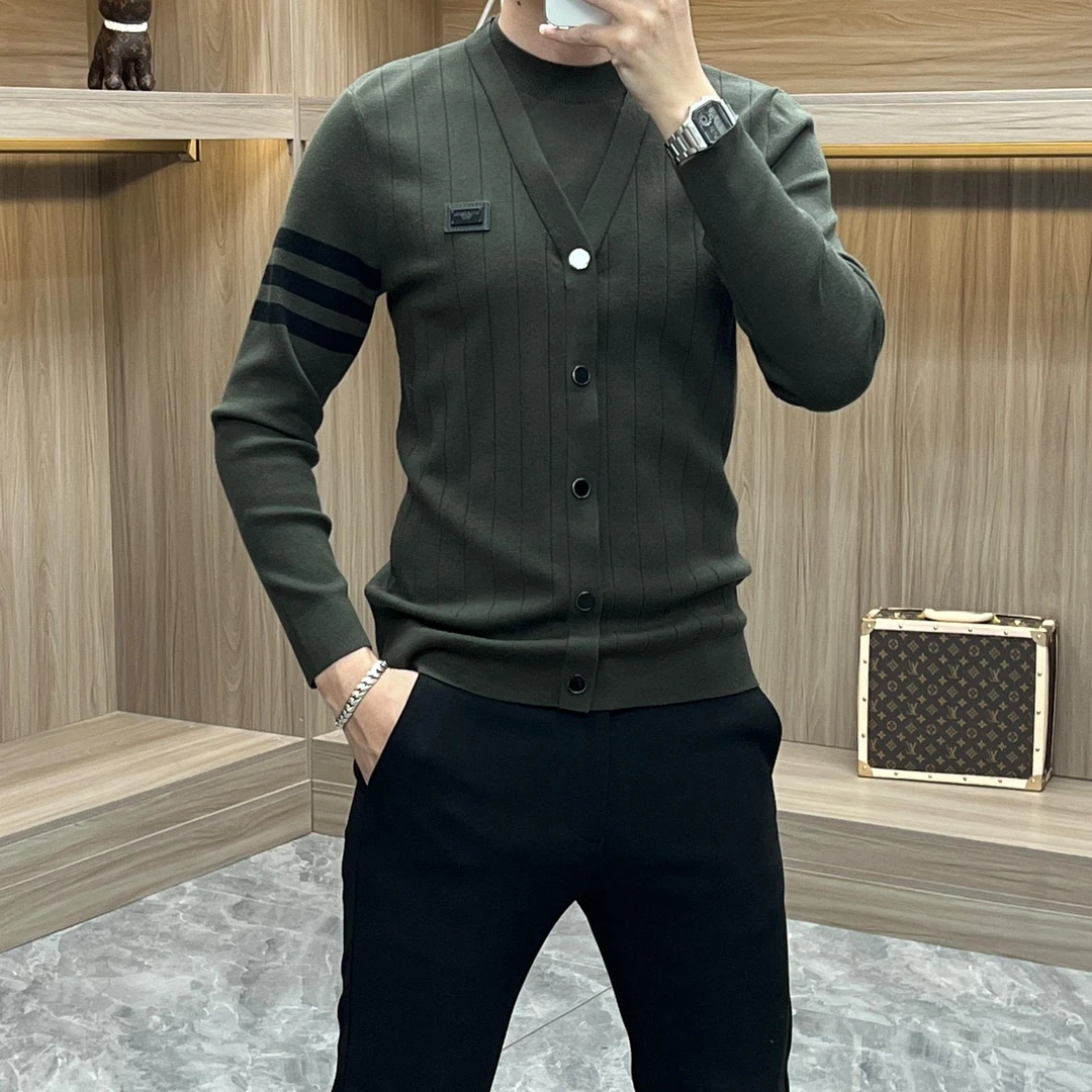 轻熟风新款男士假两件针织衫秋冬爆款休闲时尚韩版长袖打底毛衣