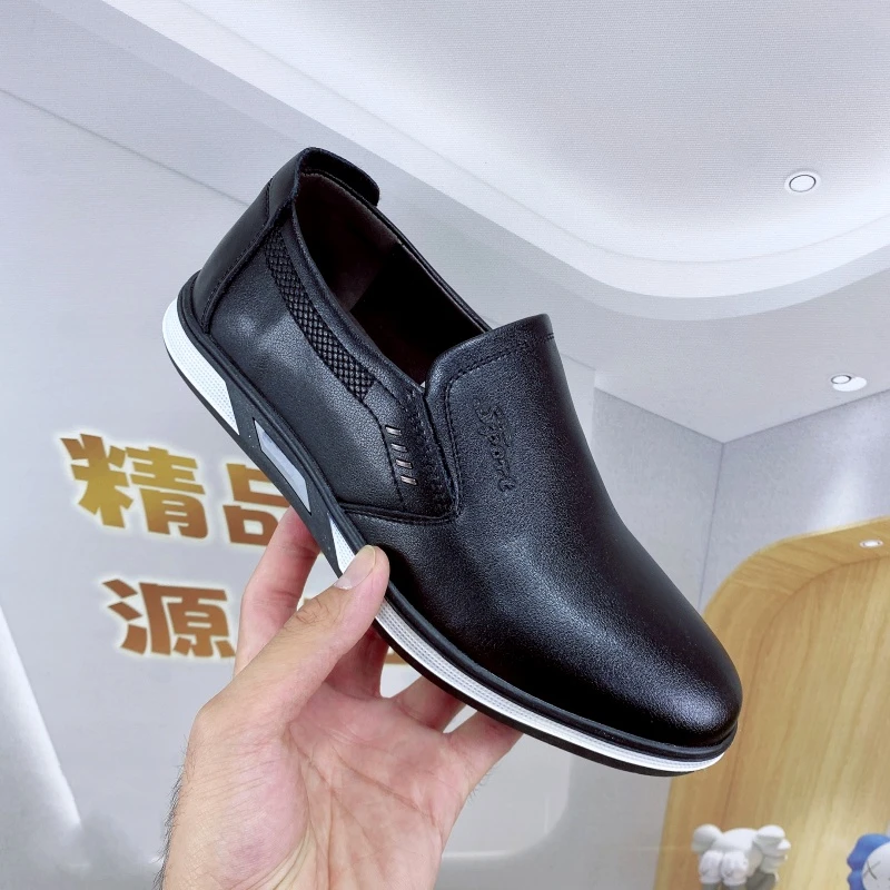 【断码】男士商务时尚百搭软底防滑休闲皮鞋 黑色 3068