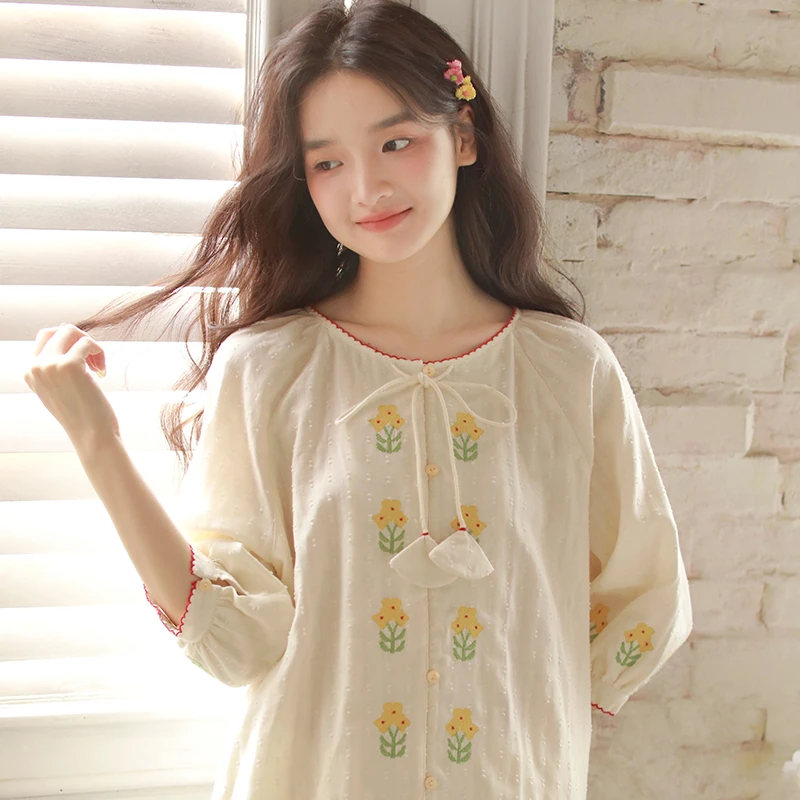 春秋精致刺绣女士睡衣圆领七分袖长裤带胸垫家居服套装韩版