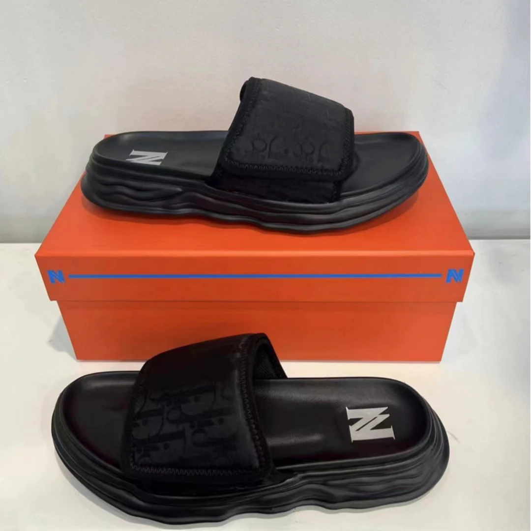 24春夏新款【斯丹公司NV】休闲时尚舒适百搭印花外穿拖鞋男款黑色