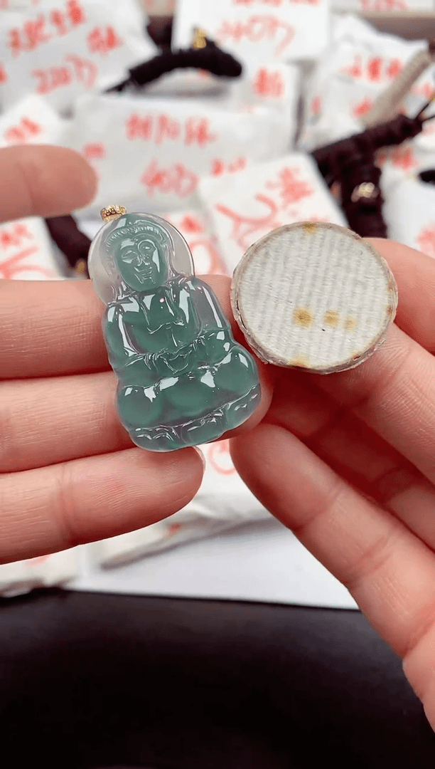 【闪购商品】翡翠颈饰18K金镶嵌9076