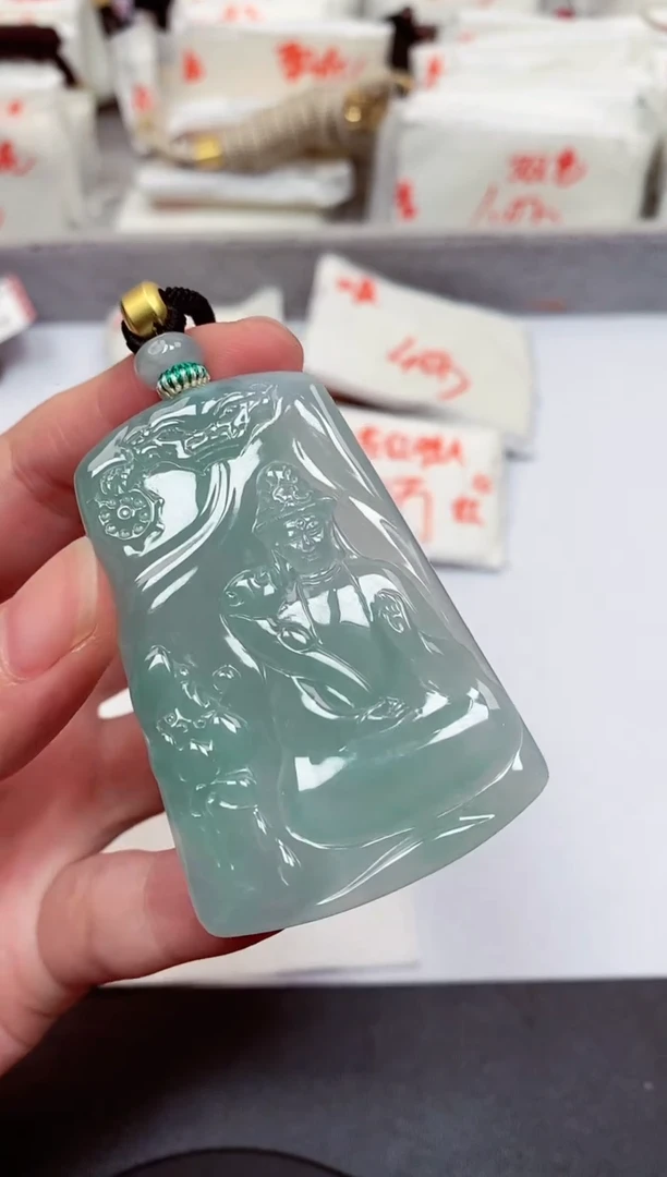 【闪购商品】翡翠吊坠(不含链)未镶嵌015373
