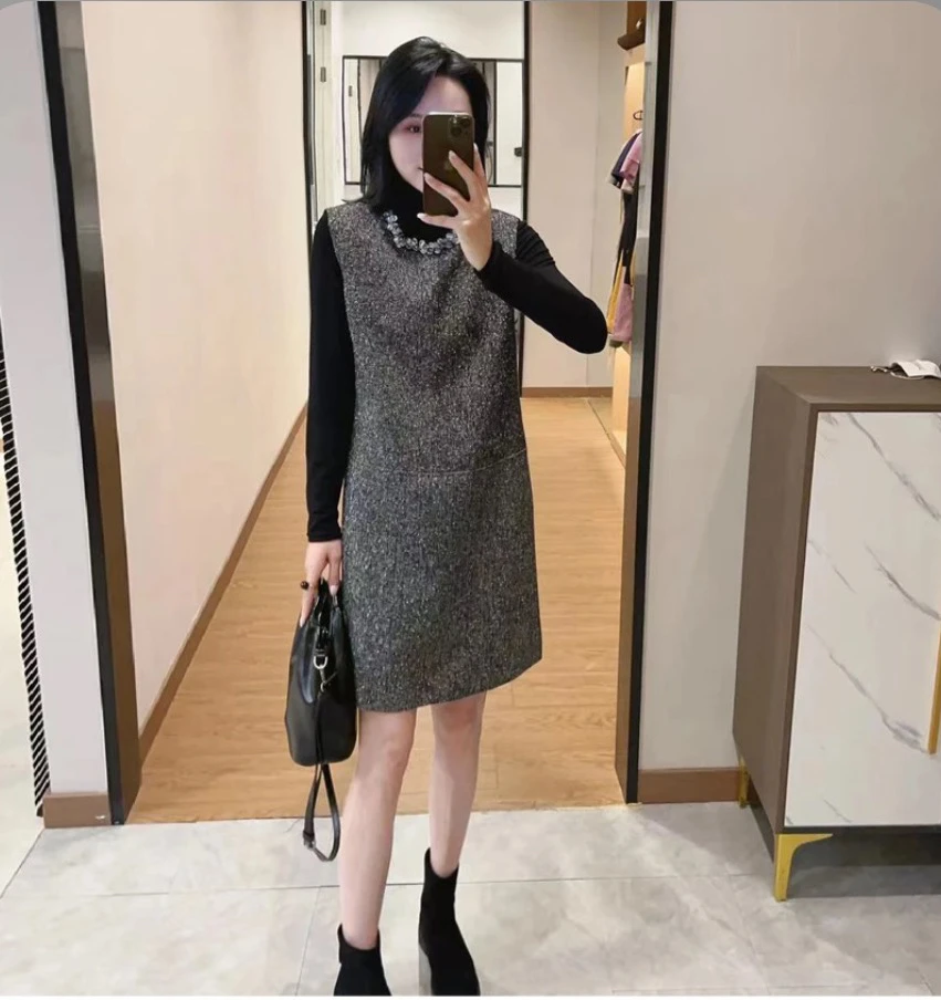 2025中长款年亮钻装饰圆领无袖连衣裙小香风洋气背心裙时尚气质