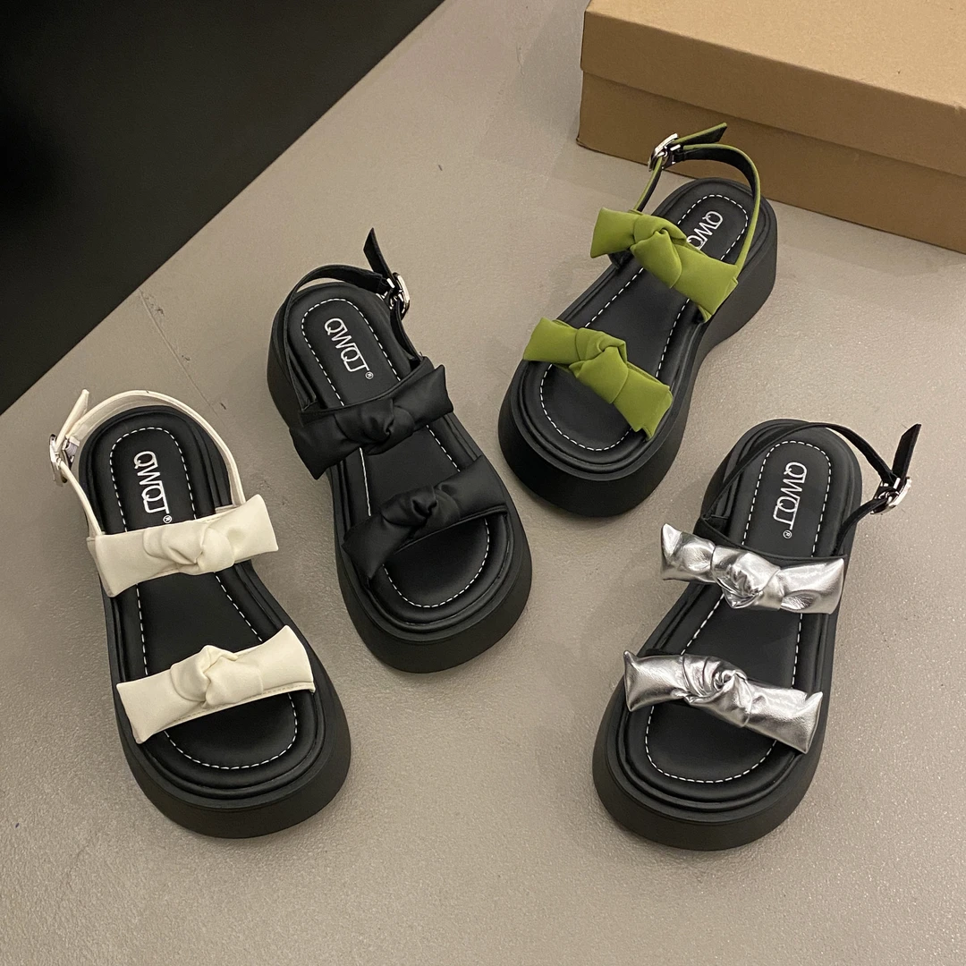 贾不假凉鞋女款2024秋季新款时尚厚底休闲风百搭蝴蝶结增高沙滩鞋