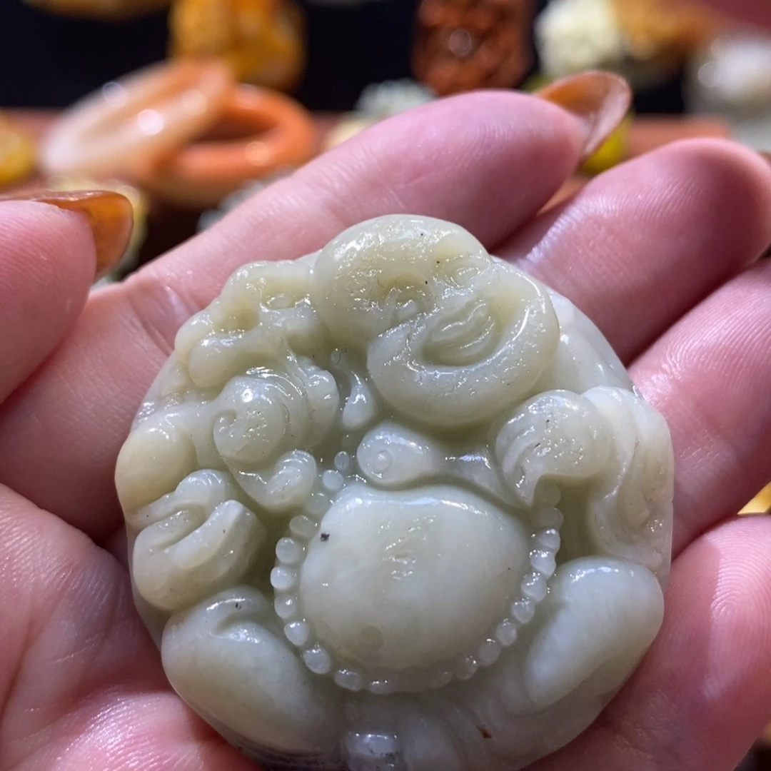 蛇纹石玉颈饰未镶嵌