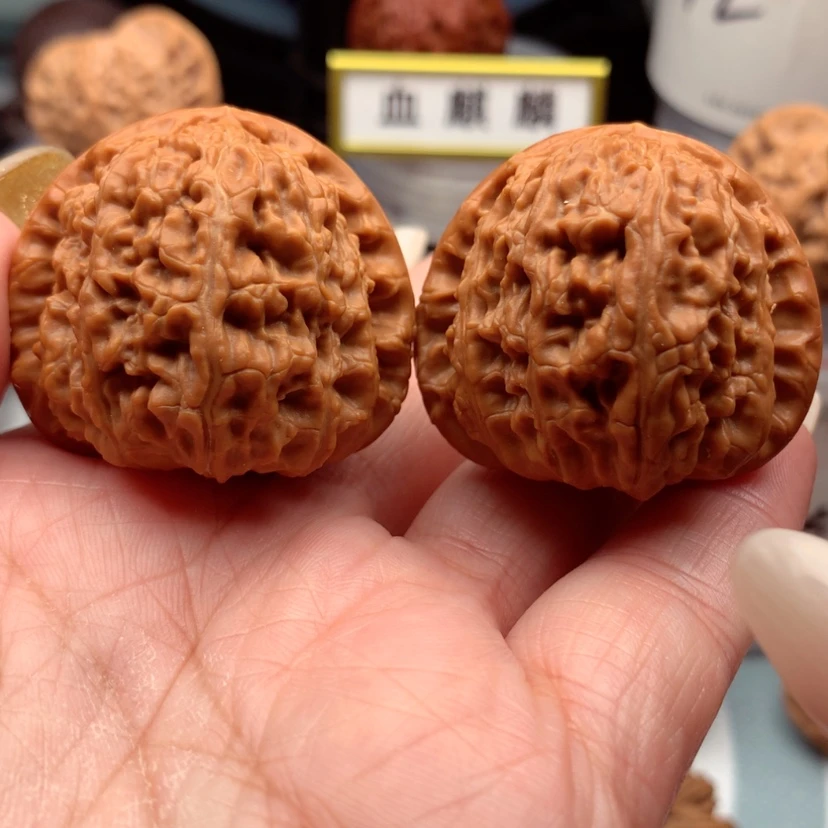 【闪购商品】文玩核桃把件?*?三角白