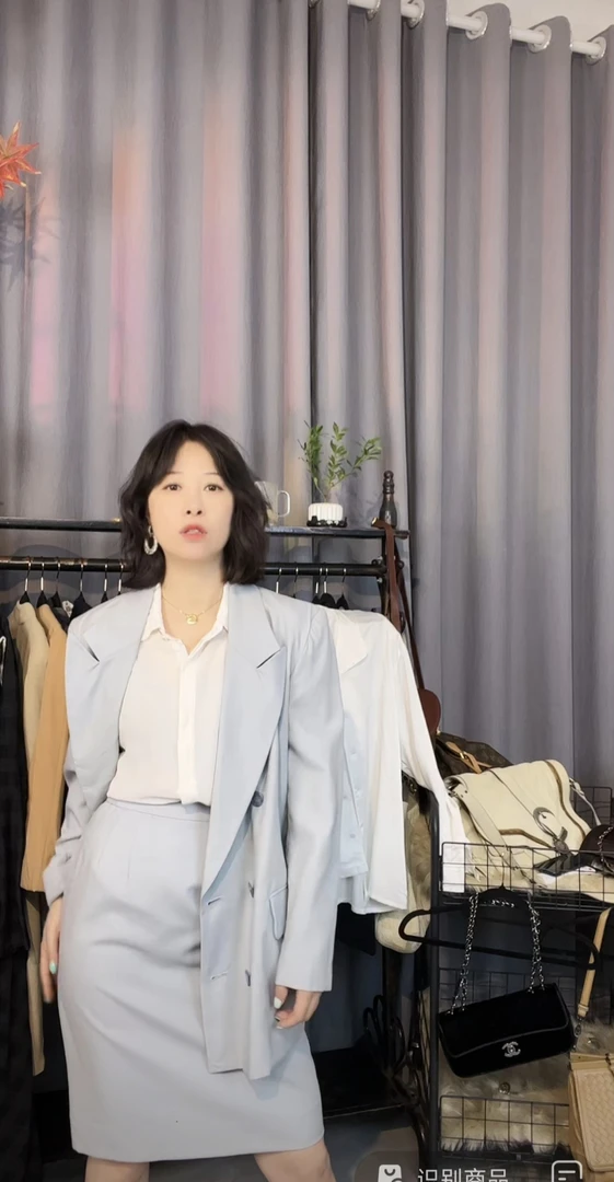 95新 maje 浅蓝色西服套装裙