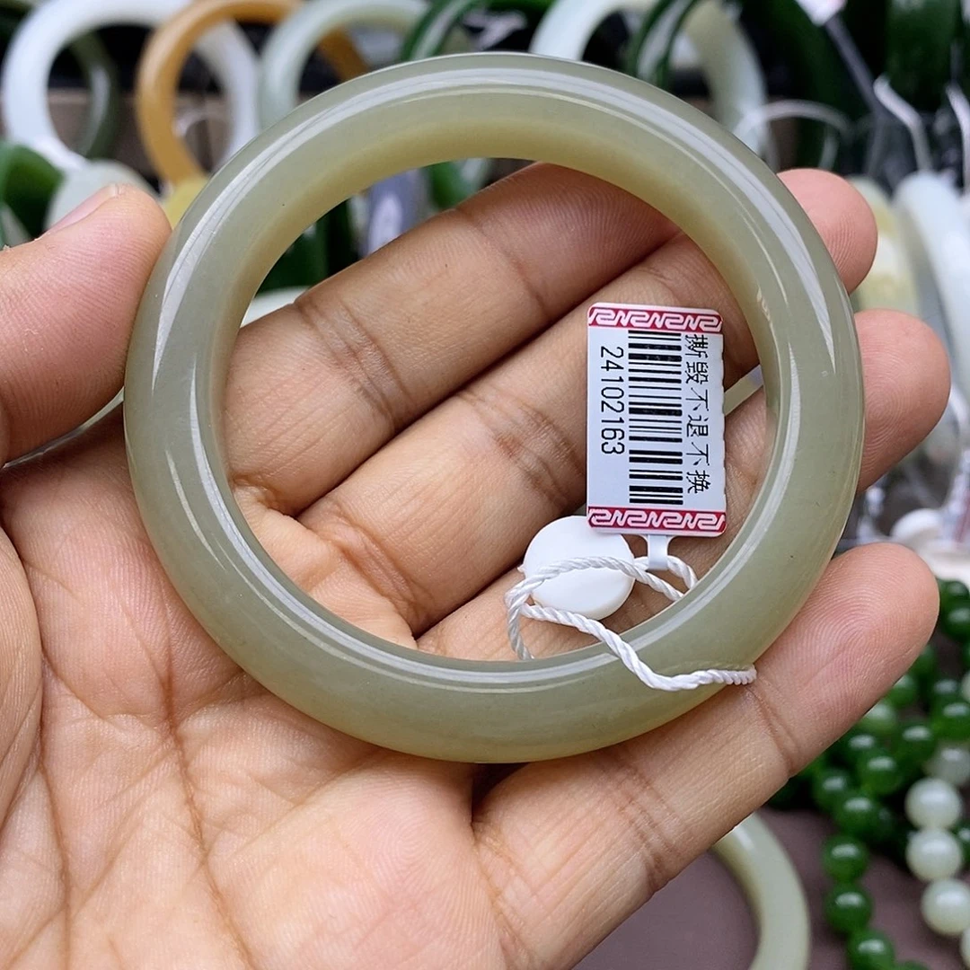 和田玉（糖玉）手镯未镶嵌用****3