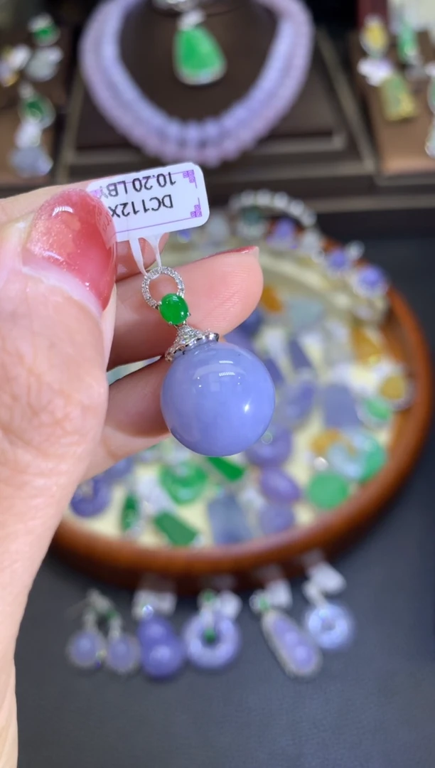 【闪购商品】翡翠吊坠(不含链)18K金镶嵌翡翠