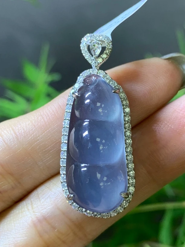 蓝紫福豆吊坠天然翡翠A货34.2*14.1*11.3mmLH10.23