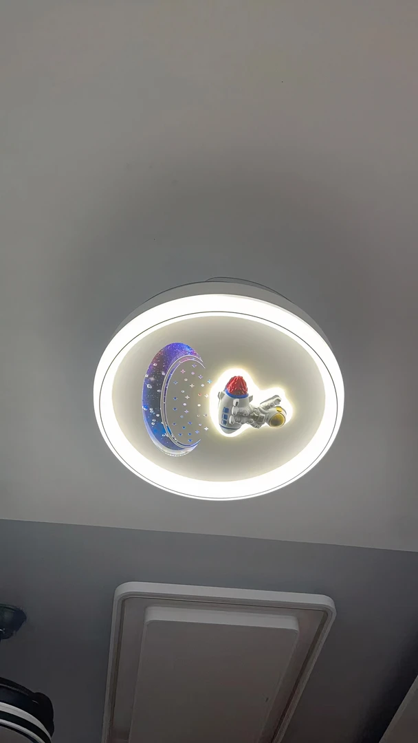 儿童房间隐形风扇灯卧室新款家用一体吊扇灯遥控创意书房圆形轻奢