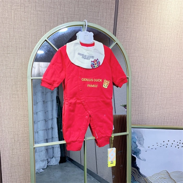 AM050   宝宝夹棉连体衣