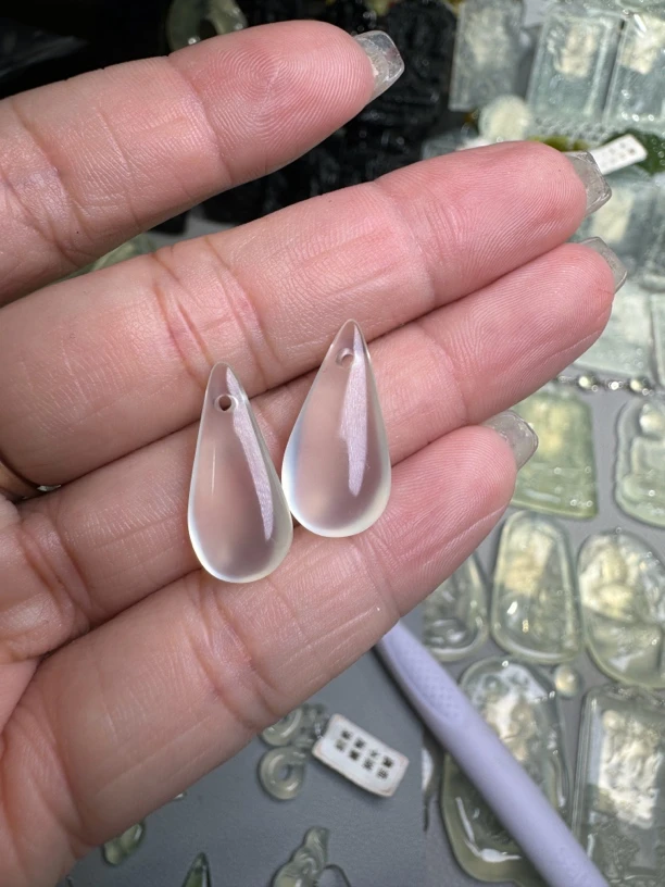 高冰岫玉纯天然水滴耳饰