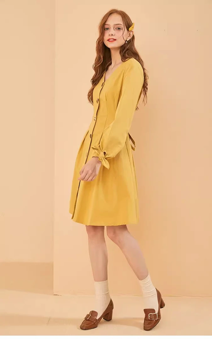 依恋正品EEOW938W4N春秋款时尚气质V领单排扣长袖淑女纯色连衣裙