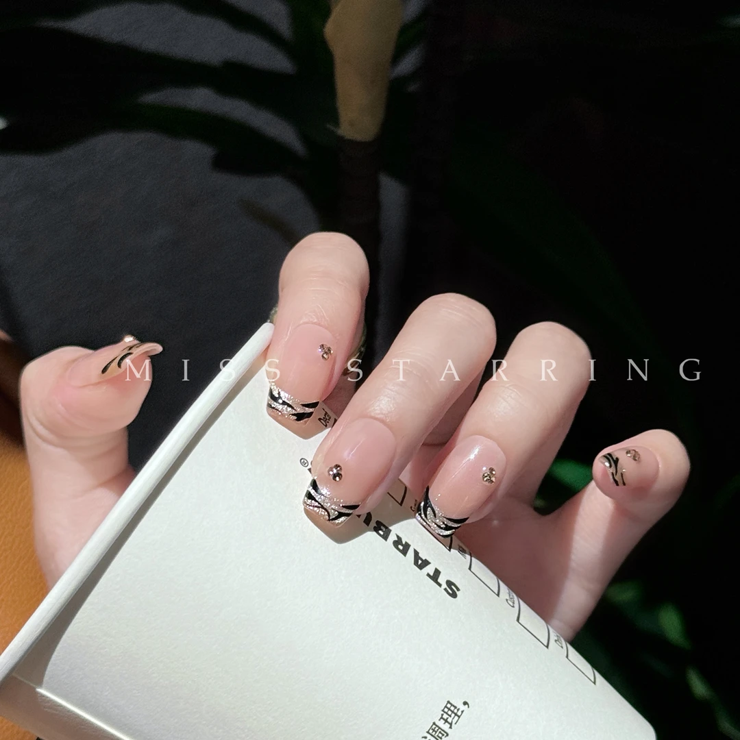 【性感小野猫】主角小姐纯手工设计穿戴甲 豹纹法式碎钻纯欲INS风