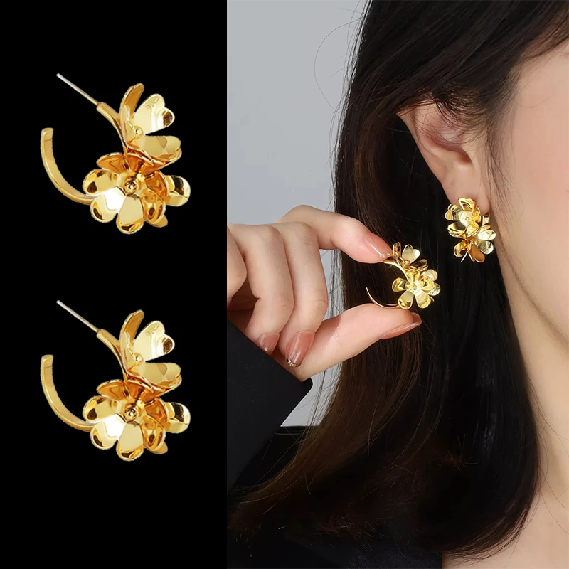铜合金耳饰 轻奢高级感金色大花朵耳钉夸张金属素款耳环女银耳针
