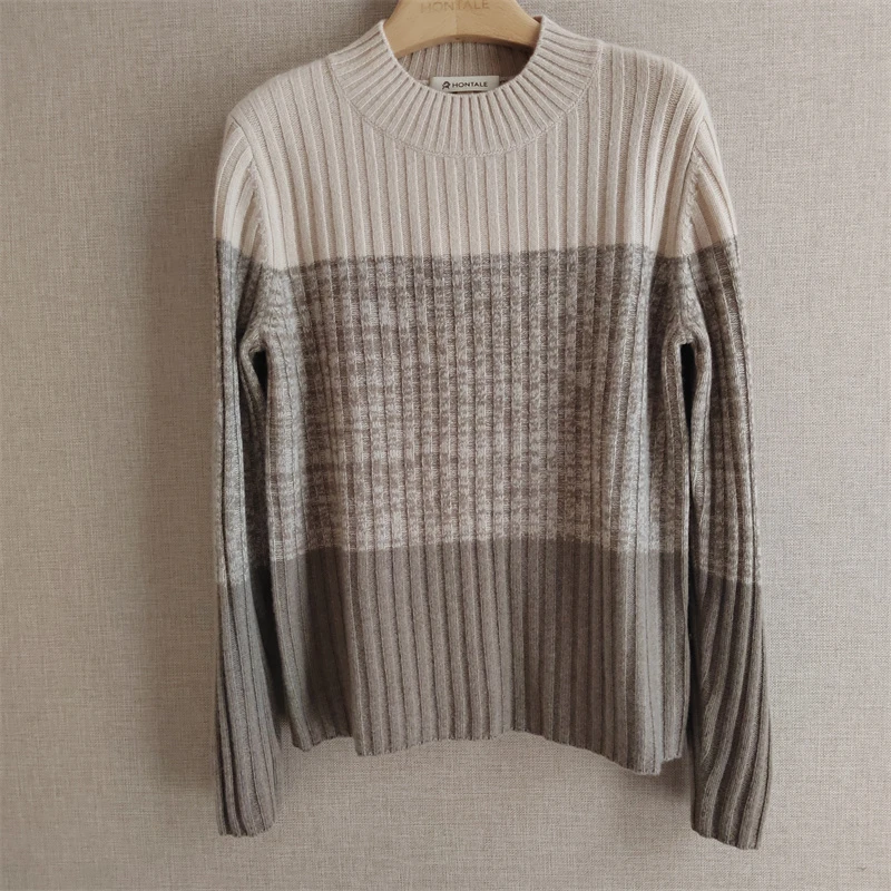 红太超细绒半高领渐变女上衣111Z1506