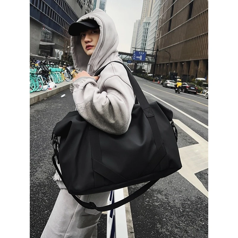 韩版ins新款男女大容量单肩包运动健身包简约出行便携斜挎旅行包