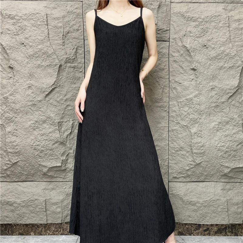 【压皱吊带裙】压皱黑色吊带连衣裙宽松连衣裙小黑裙修身衣服裙