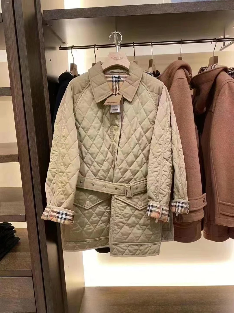 全新未使用 BURBERRY/博柏利 23款经典菱格纹带腰带战地棉服