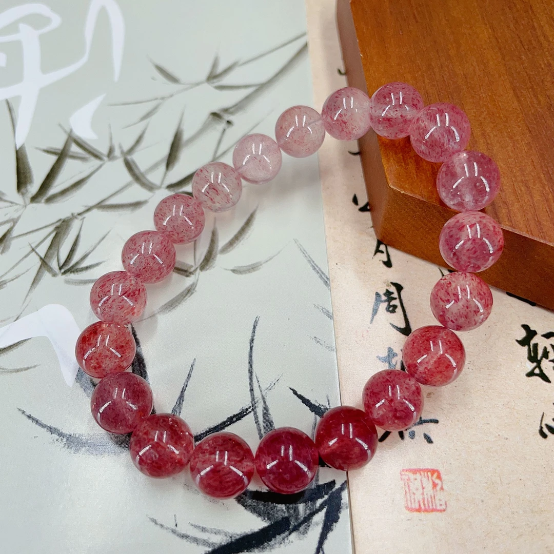 渐变星光草莓晶手串一串